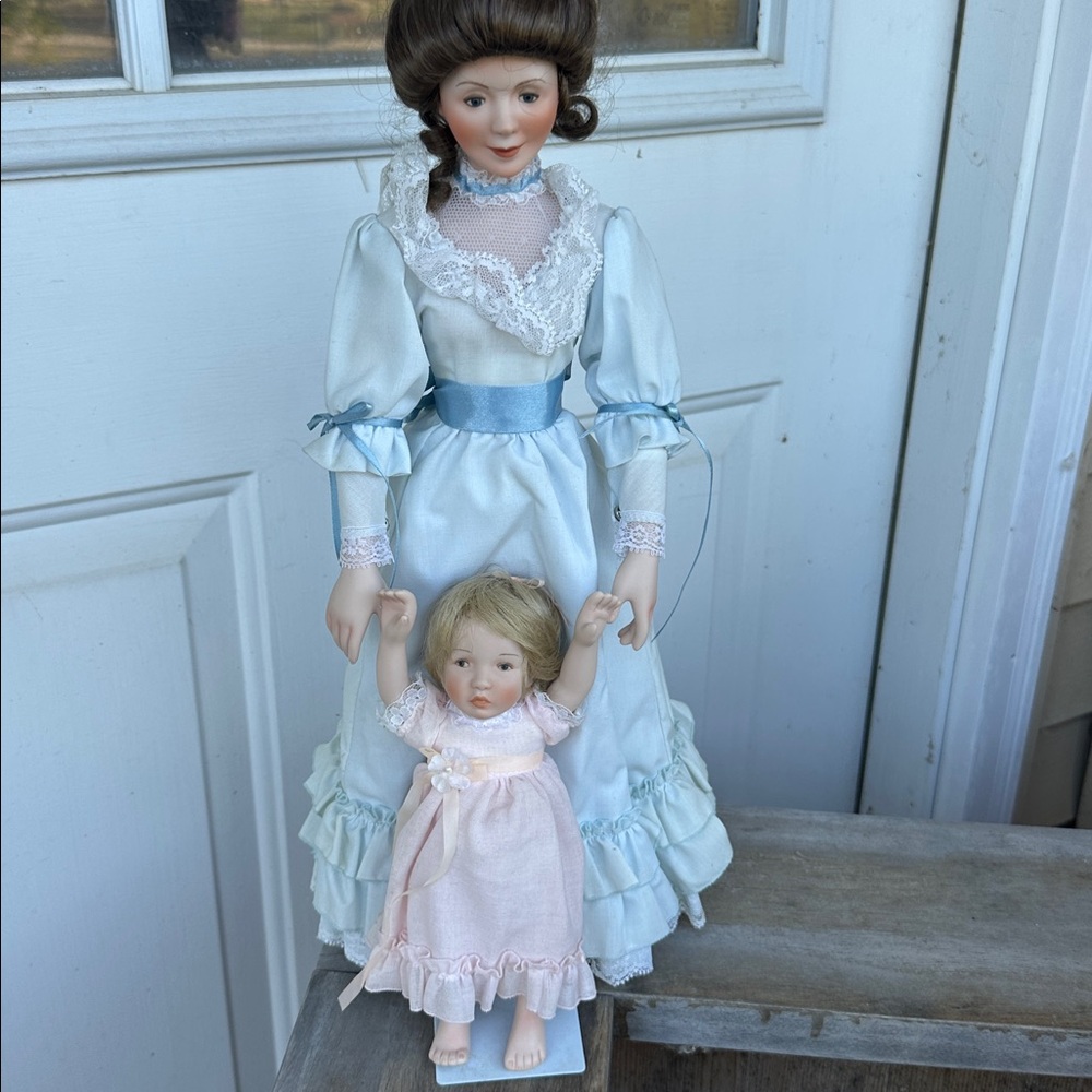 Porcelain Mother and Child Dolls in Blue and Pink Dresses